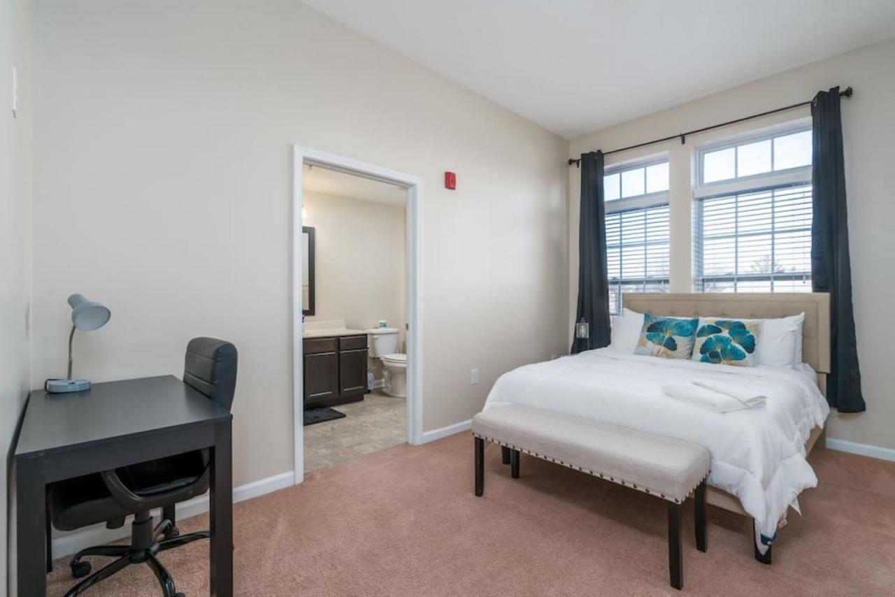Private Bedroom Downtown Indy - Shared 印第安納波利斯 外观 照片